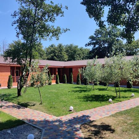 Liman Park Eco Hotel Stara Zbur'yivka Buitenkant foto